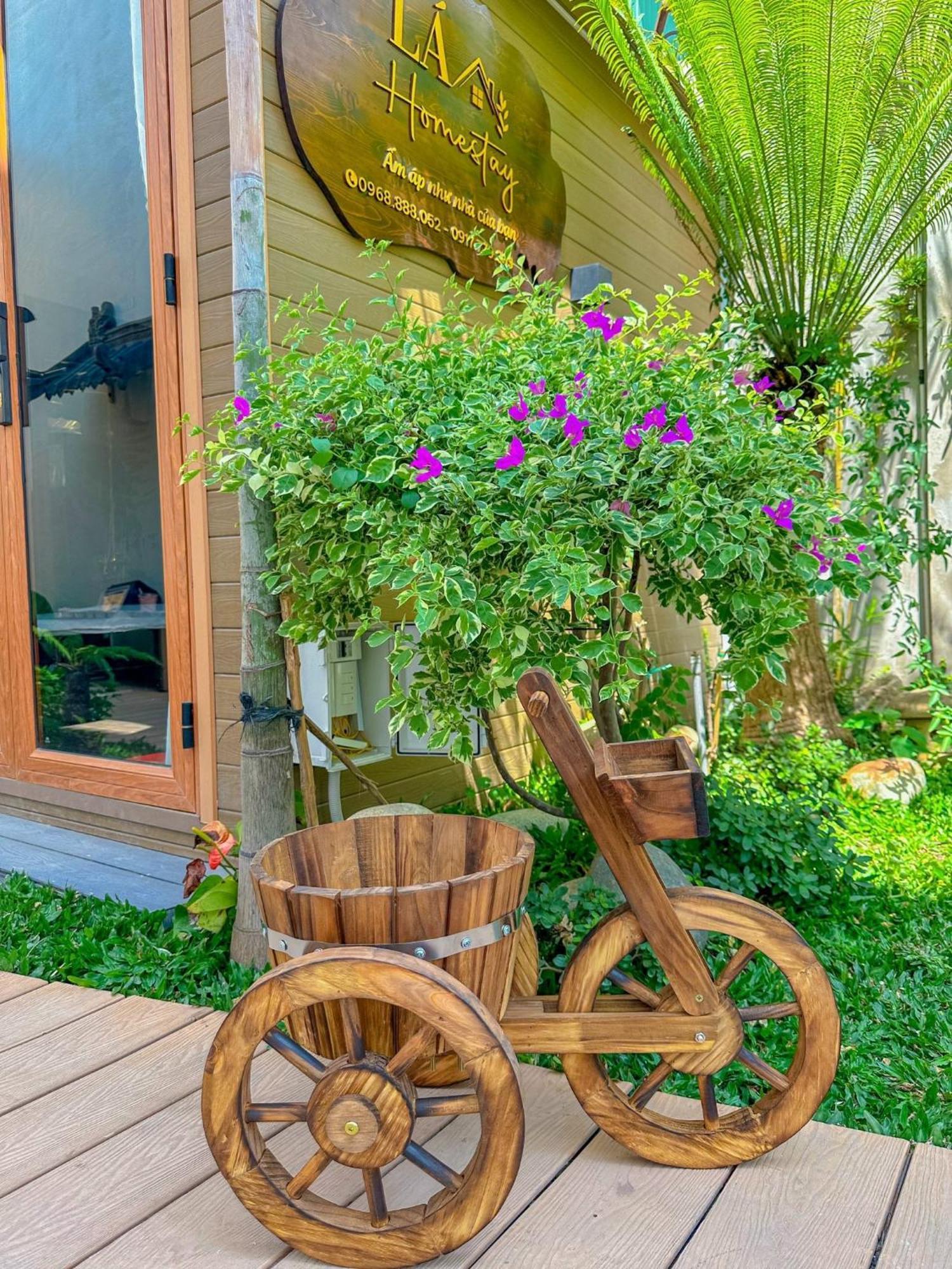 La Garden Homestay Long Xuyên Exteriör bild