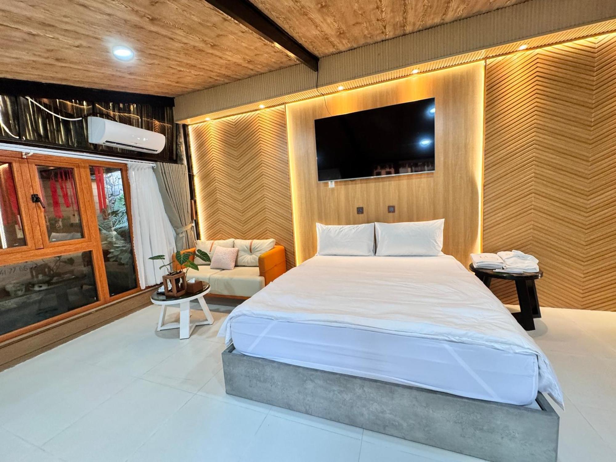 La Garden Homestay Long Xuyên Exteriör bild